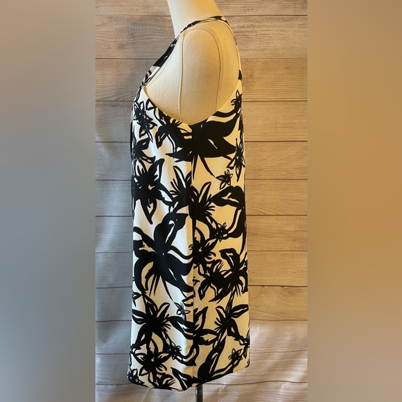 MNG Mango Dress Black/White Fully Lined Floral Size 4 Dress Corporate - Picture 6 of 16